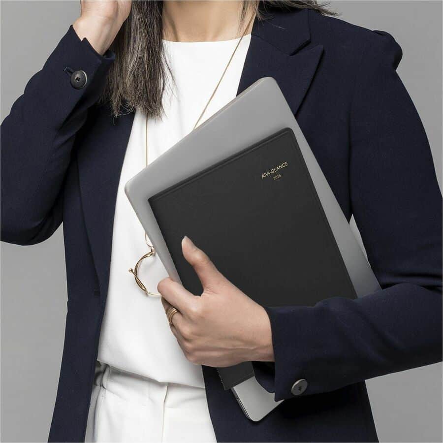 At a Glance Monthly Planner - 11