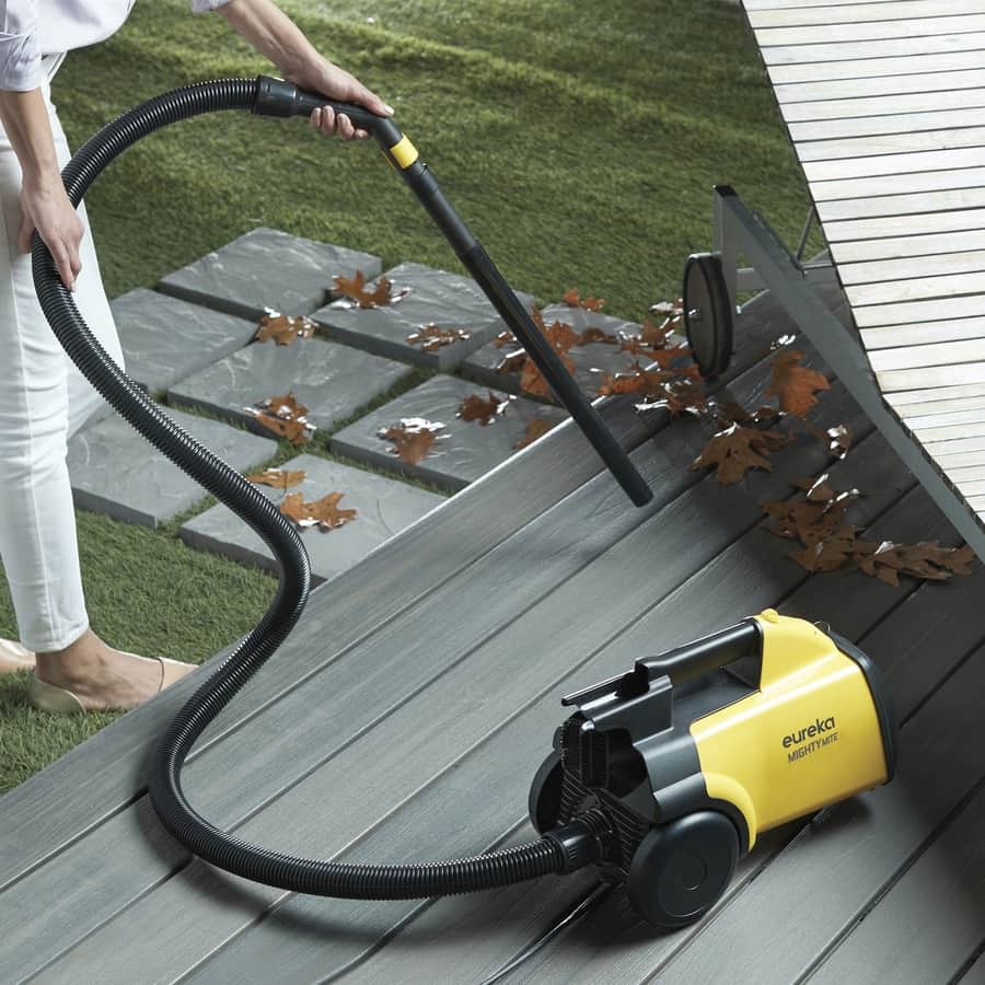 Mighty Mite Canister Vacuum Cleaner - Thumbnail 5