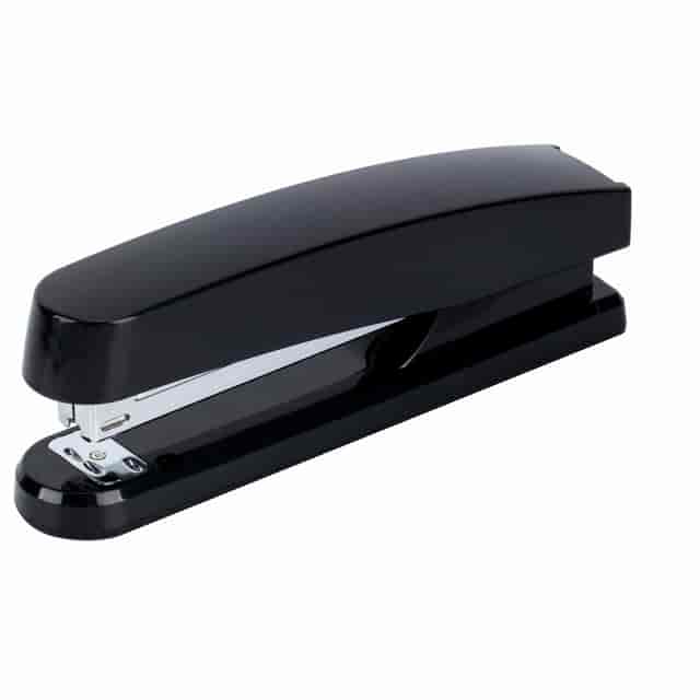 Business Source Stapling Value Pack - 20 of 20lb Paper Sheets Capacity - 210 Staple Capacity - Full Strip - 3 / Pack - Black Business Source Stapling Value Pack - 20 of 20lb Paper Sheets Capacity - 210 Staple Capacity - Full Strip - 3 / Pack - Black